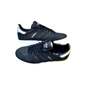 Adidas Gazelle Black Suede Silver
Dots trainers Women's Size 7.5